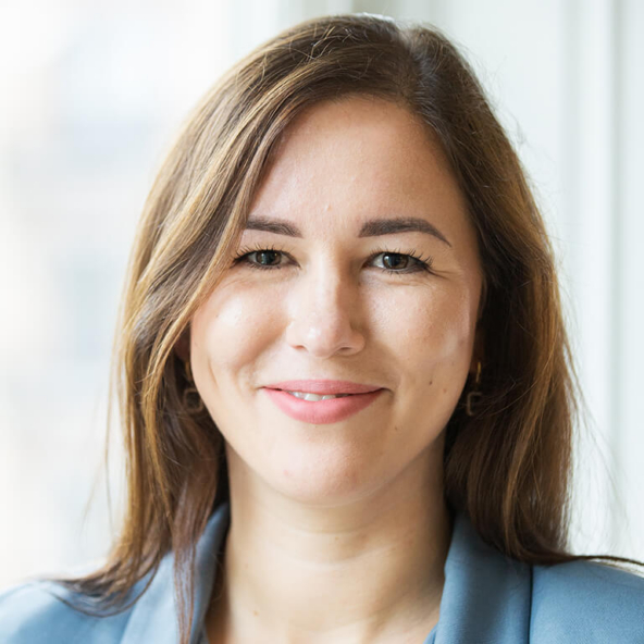 Claudia Wiese<sup>2</sup>